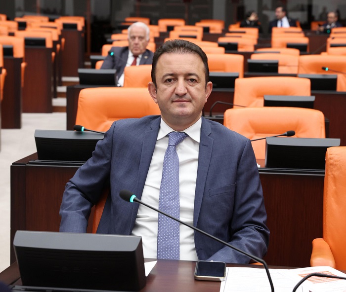 chp-konya-milletvekili-baris-bektas-foto-4.jpg