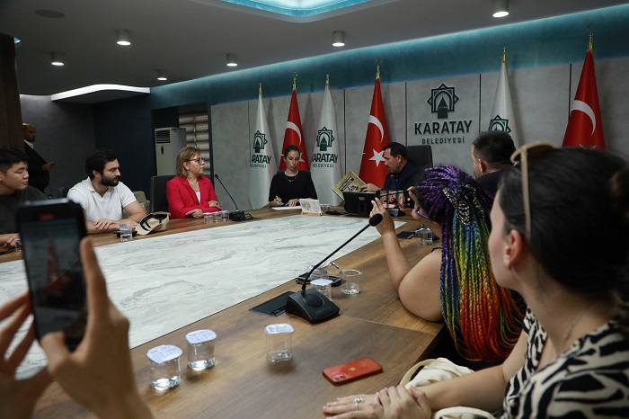 yabanci-ogrencilerden-baskan-kilcaya-ziyaret-4.jpg