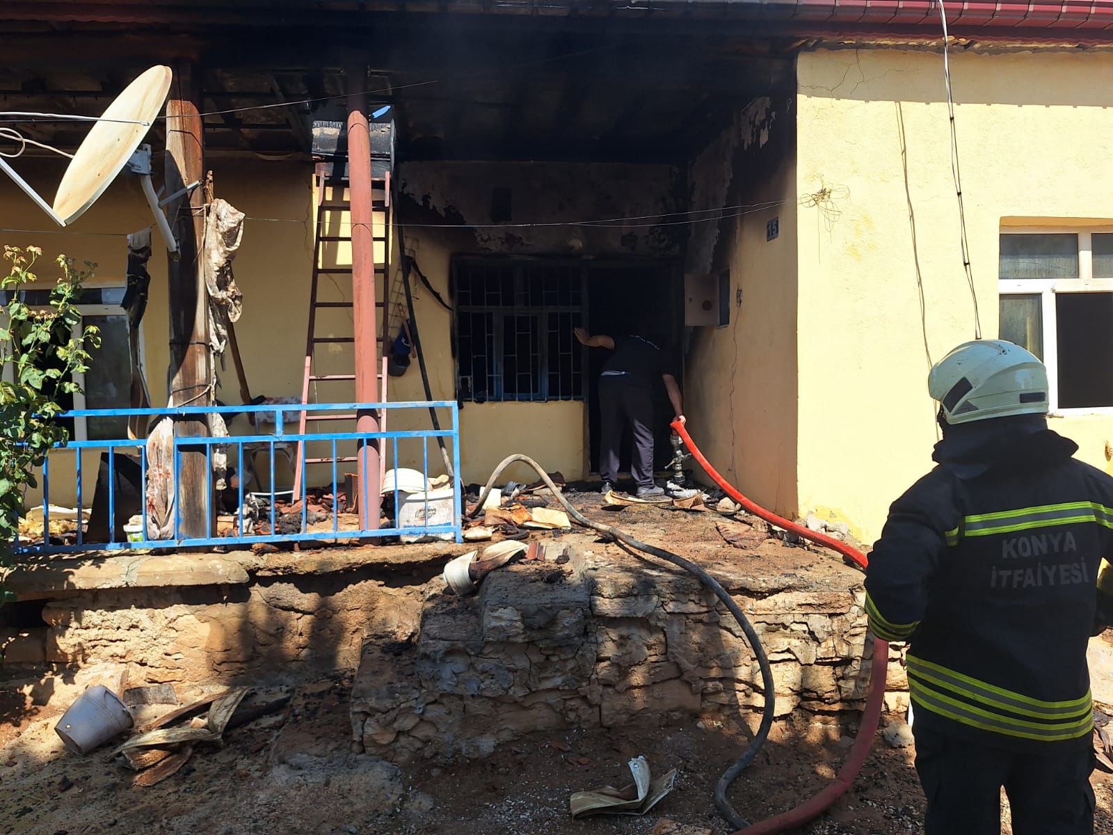 aa-20250729-38695235-38695233-konyadaki-ev-yangininda-2-kisi-yaralandi.jpg