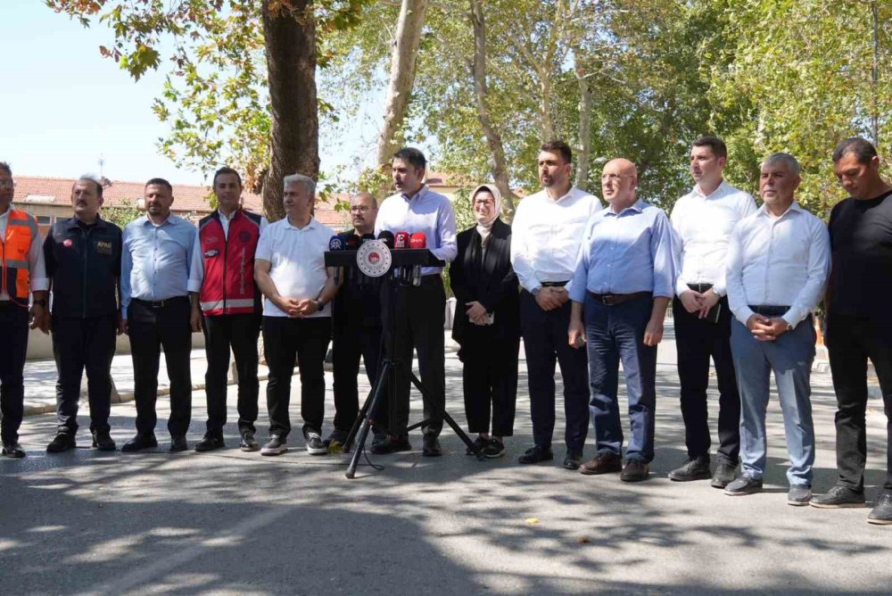 Bakan Kurum’dan Sındırgı depremi sonrası destek açıklaması