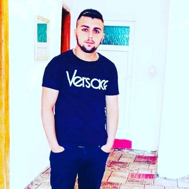 Tümsekten geçerken kamyonetin kasasından düşen genç öldü