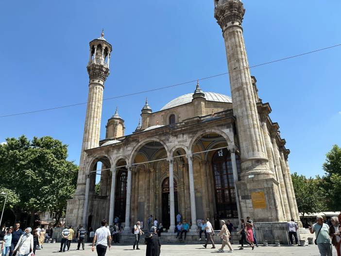 aziziye-camii-konya.jpg