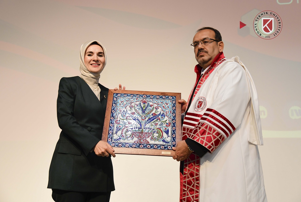 konya-teknik-universitesinde-20252026-akademik-yili-bakan-goktasin-katilimiyla-acildi-07.jpg