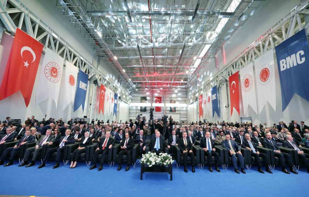 Cumhurbaşkanı Erdoğan liderliğinde, Türkiye'nin savunma sanayi atağı devam ediyor