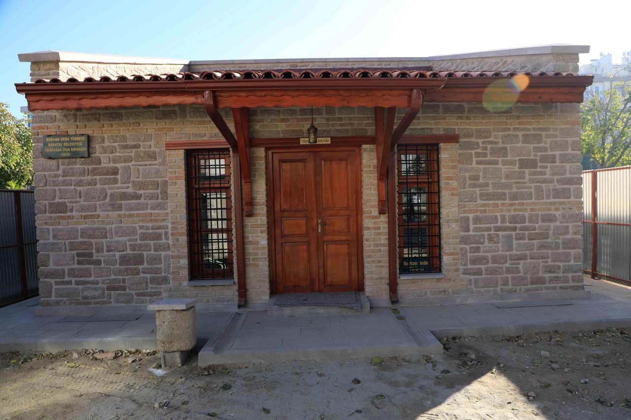 burhan-dede-turbesi-1.jpg