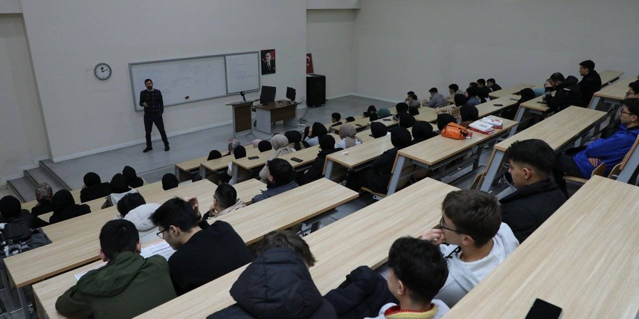 konya-universite-ogrenci.jpg