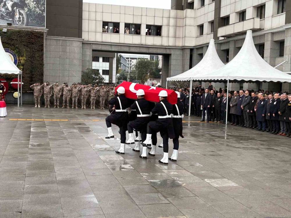 10'larca suç kaydı olanlar sokaklarda! Polis memuru Emre Albayrak'ın katil zanlısı da suç makinesi çıktı!