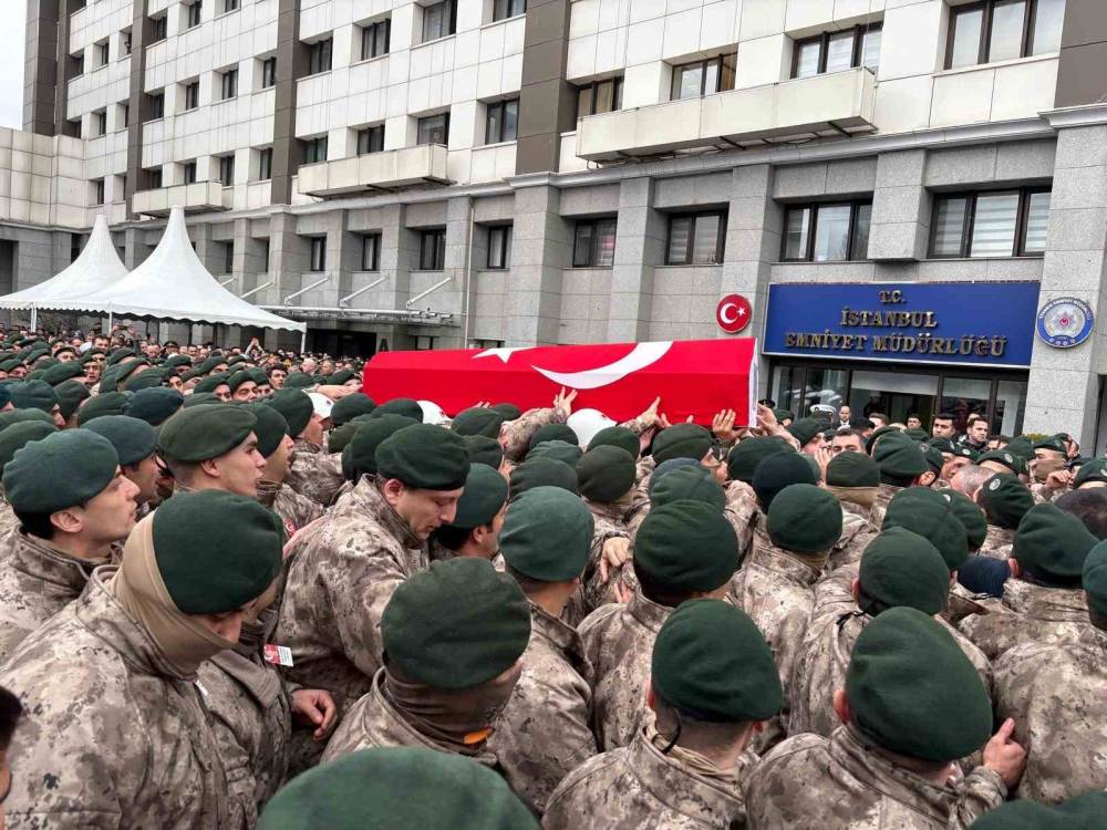 10'larca suç kaydı olanlar sokaklarda! Polis memuru Emre Albayrak'ın katil zanlısı da suç makinesi çıktı!