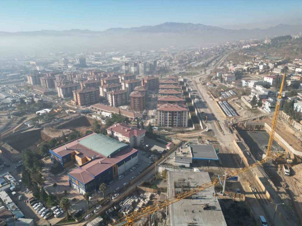 "Böyle şantiye şefine (Murat Kurum) can kurban"