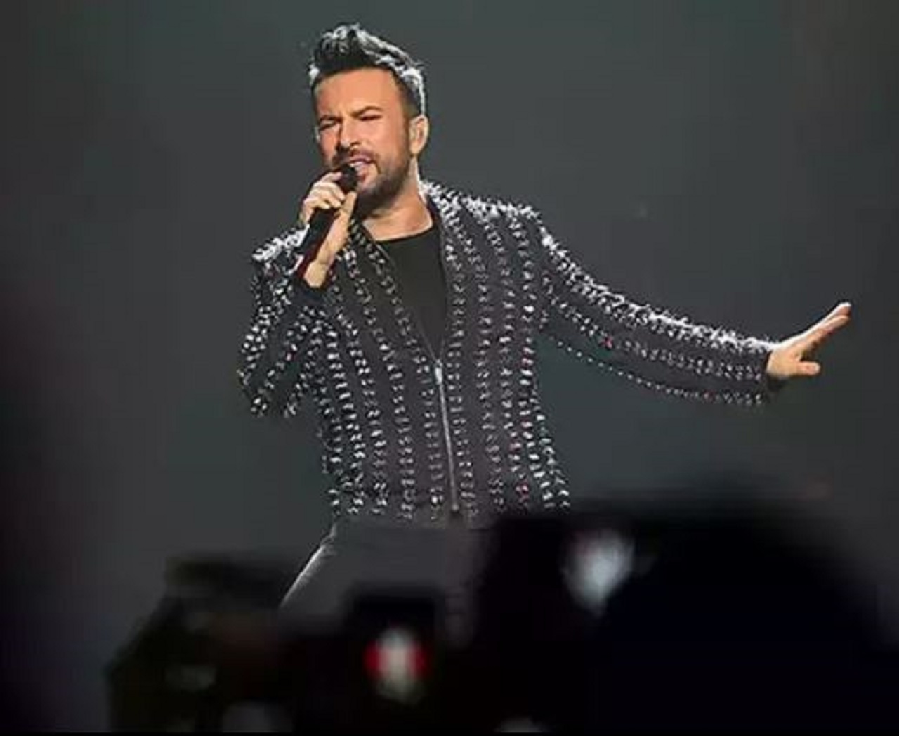 tarkan.jpg