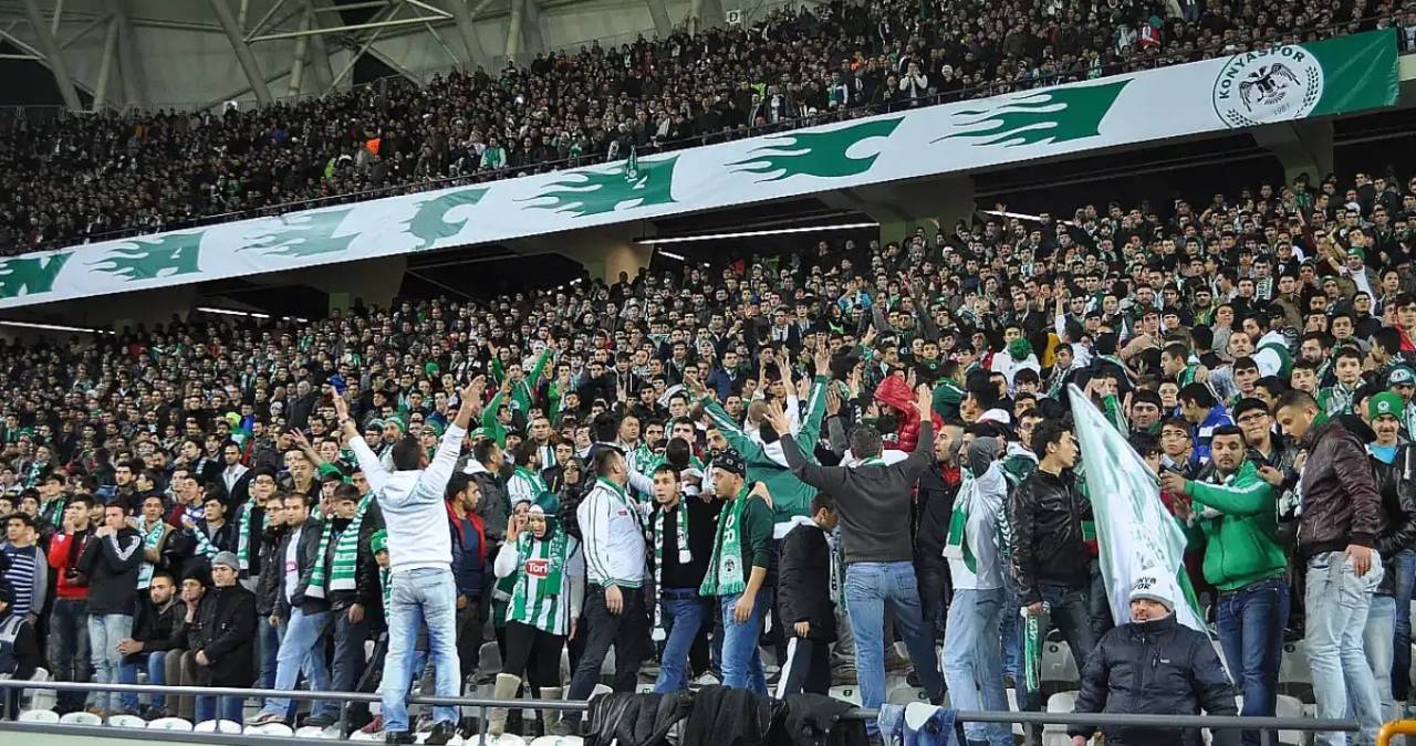 konyaspor-taraftar.jpg