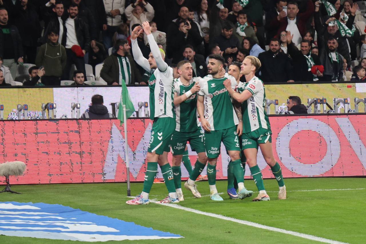 konyaspor-stadyumunda-senlik-var.jpg