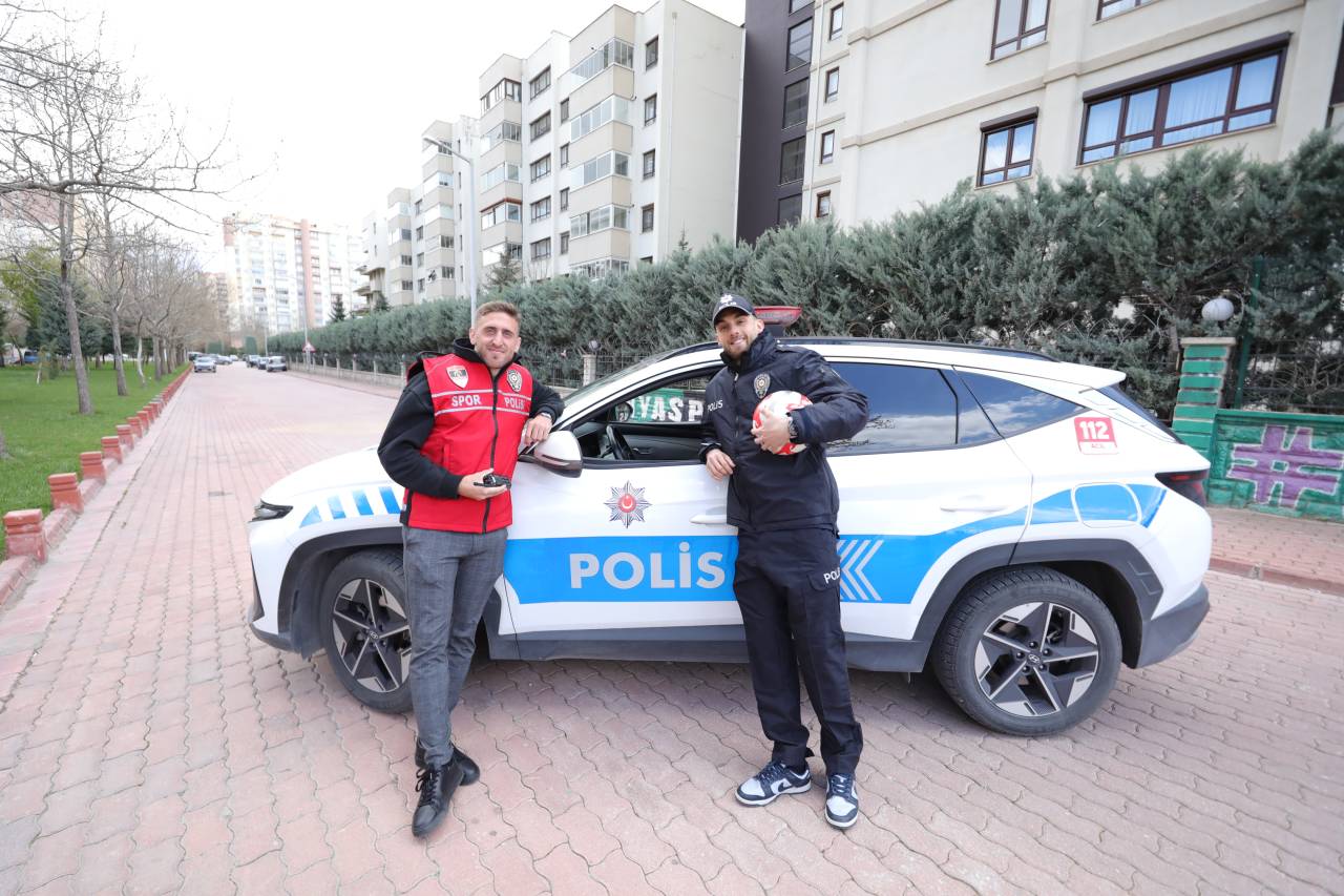 konyaspor-futbolcular-polis-2.jpeg