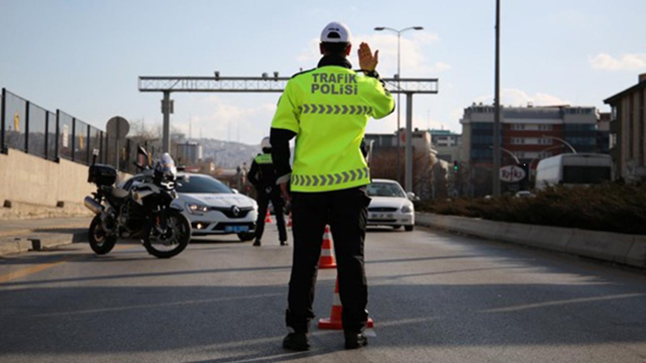 trafik-polisi-cevirme-1495522.jpg