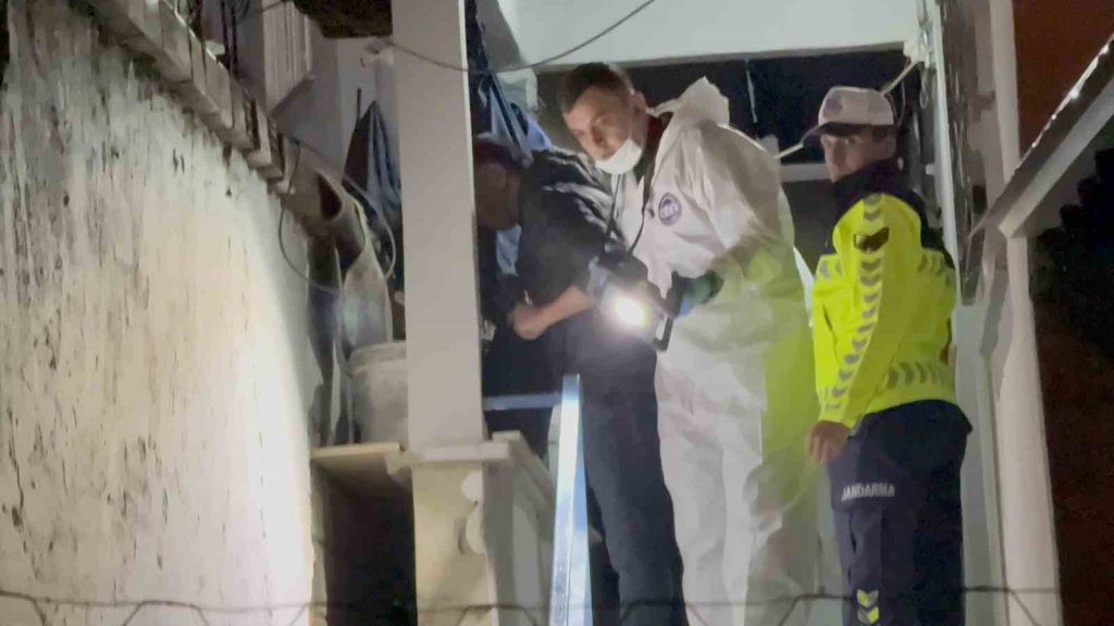 iha-20260511aw702574-4-t.jpg