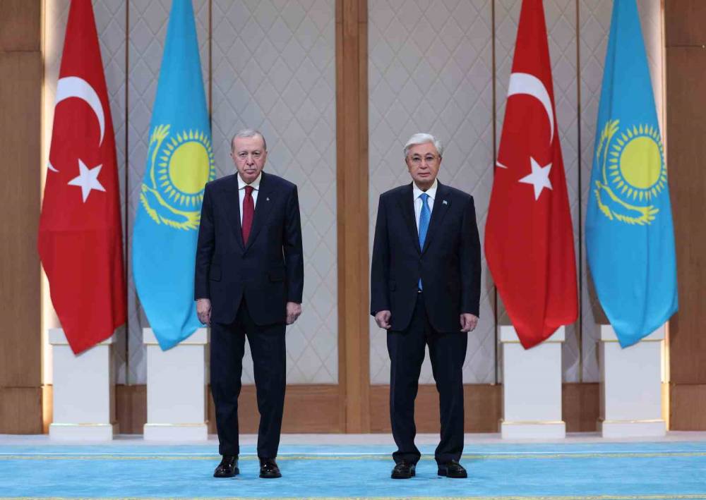 Cumhurbaşkanı Erdoğan, Bağımsızlık Sarayı’nda resmi törenle karşılandı