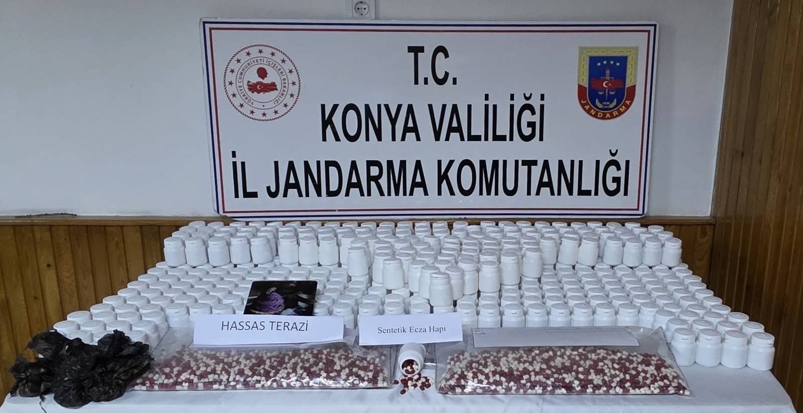 konya-uyusturucu-gozalti-1.jpg