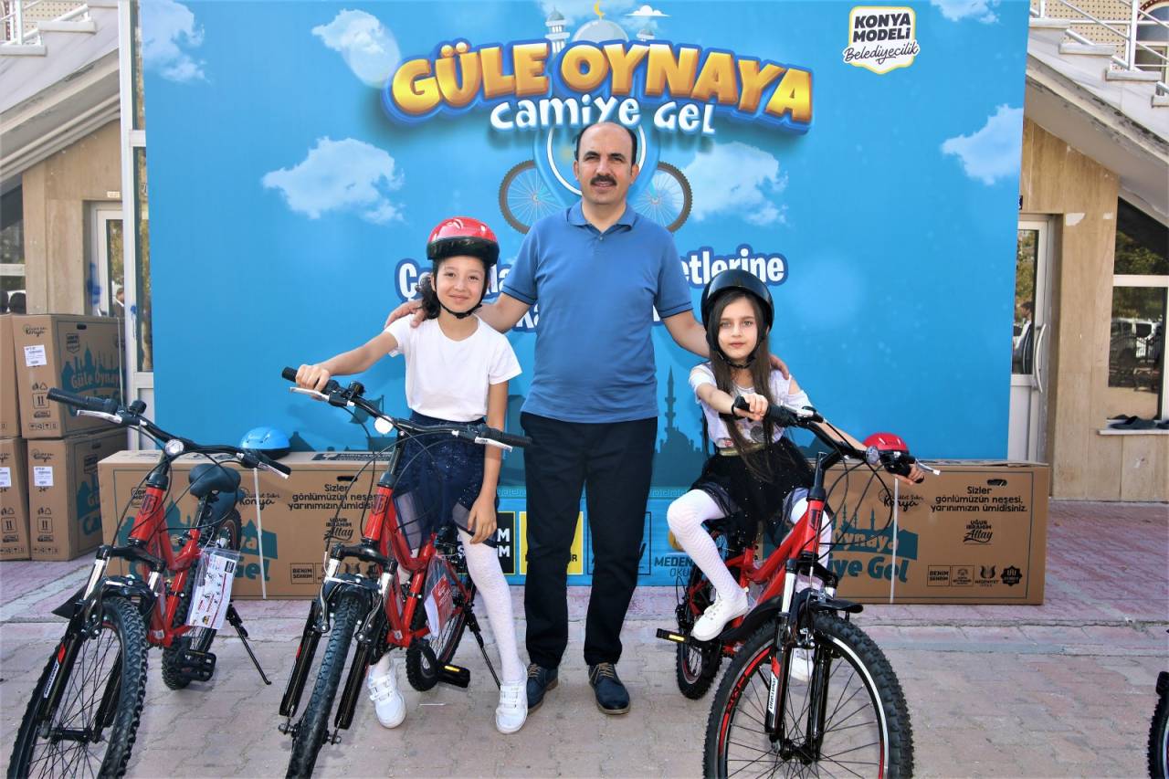 gule-oynaya-camiye-gel.jpg