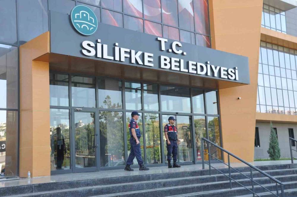 Silifke Belediyesine yolsuzluk operasyonu: Başkan Mustafa Turgut dahil 18 kişi gözaltında