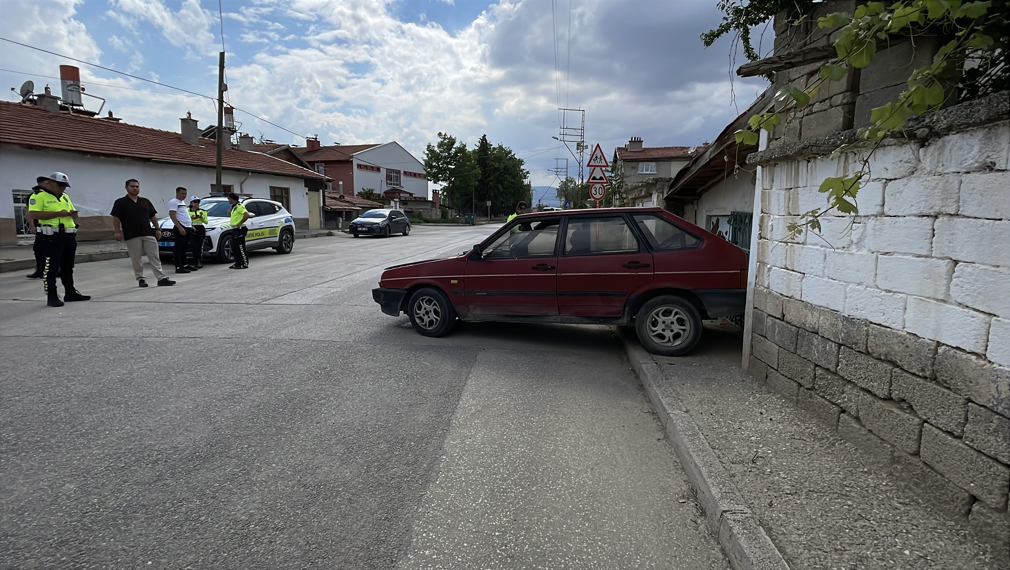 aw730082-03.jpg