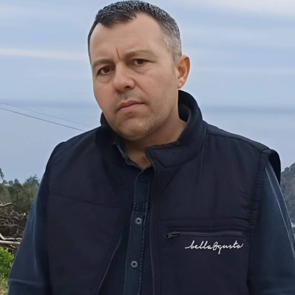 Kapı gıcırtısı kavgasında hayatını kaybeden baba toprağa verildi