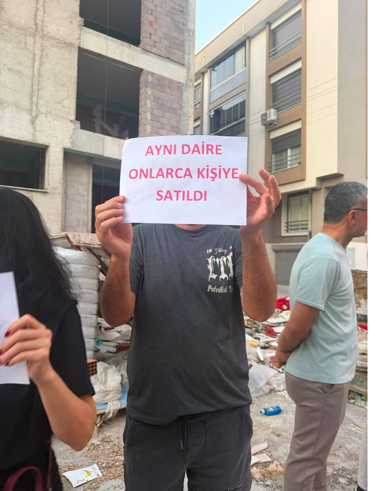 izmirde-topraktan-satis-magduriyeti-5.jpg