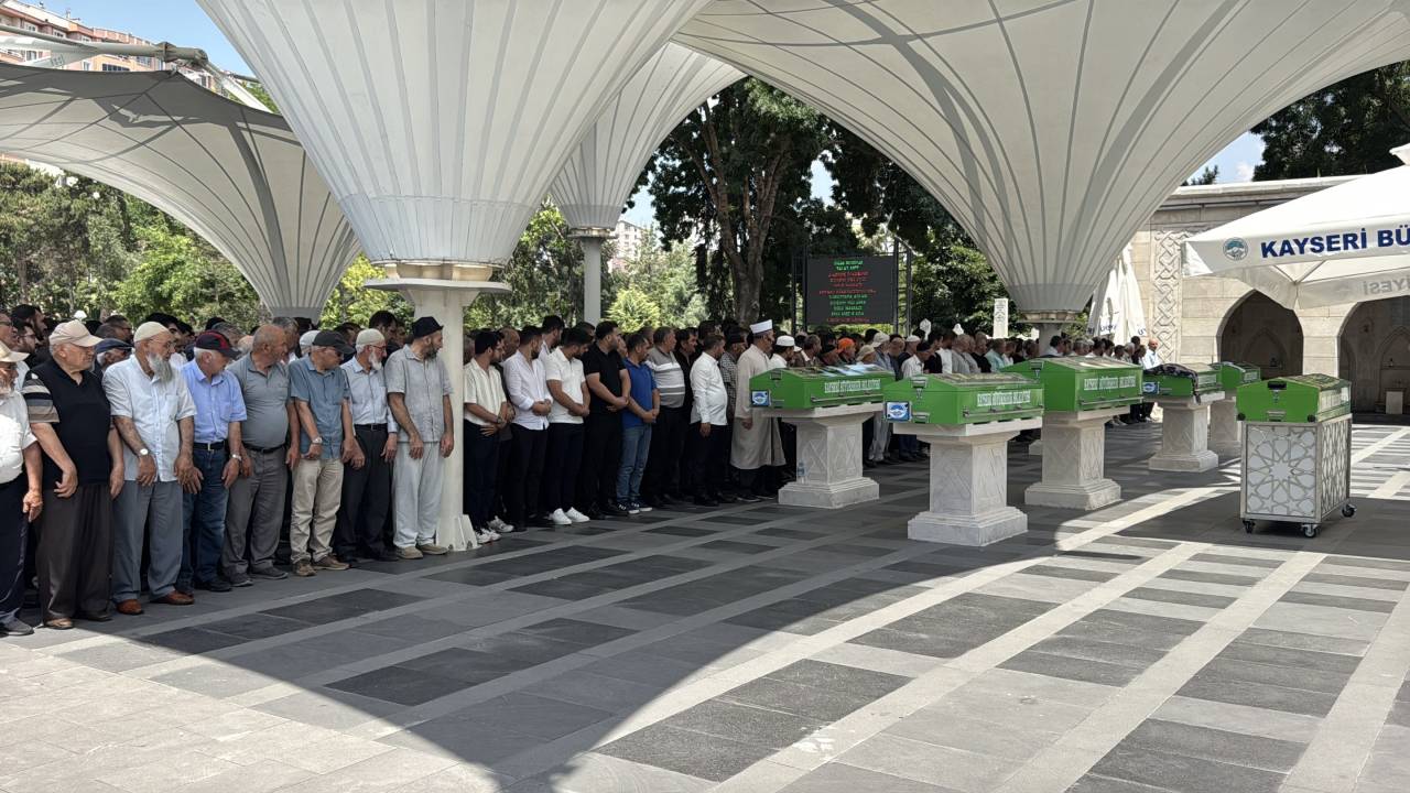 aksaray-kazada-can-veren-aile-5.jpg