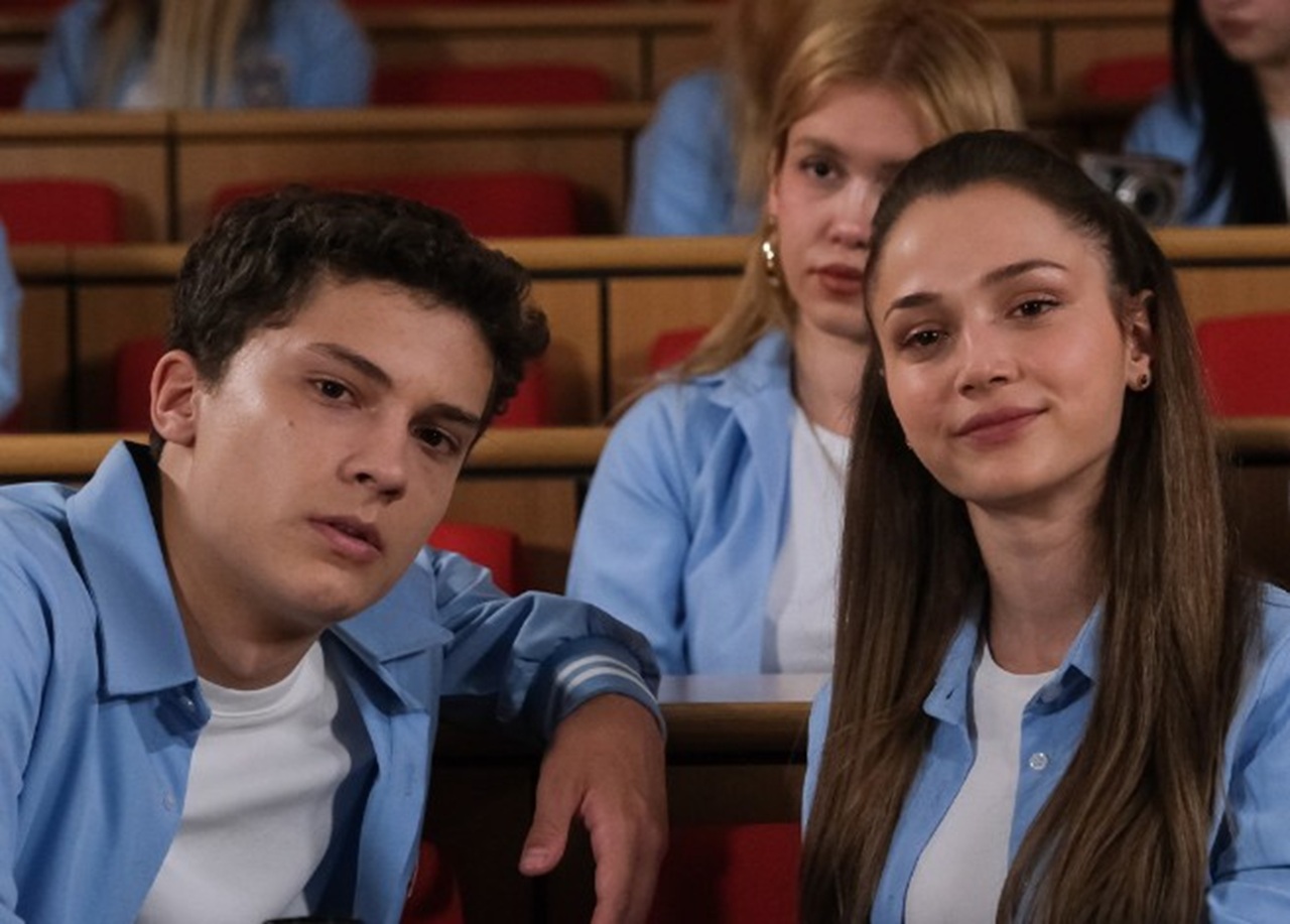 daha-17-dizi2.jpg