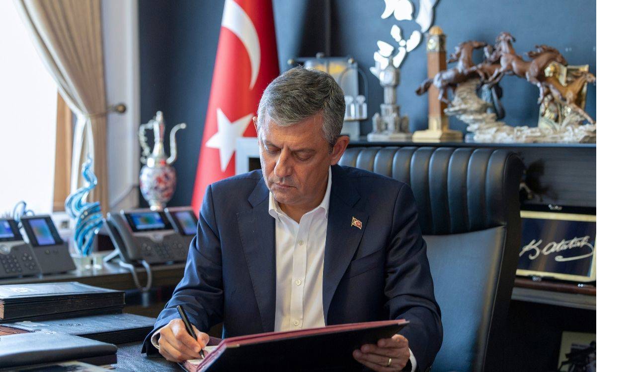 ozgur-ozel.jpg