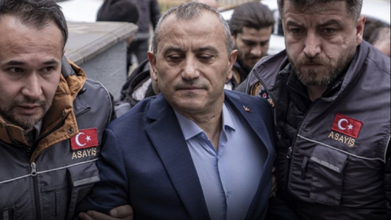 vali-sonel.jpg