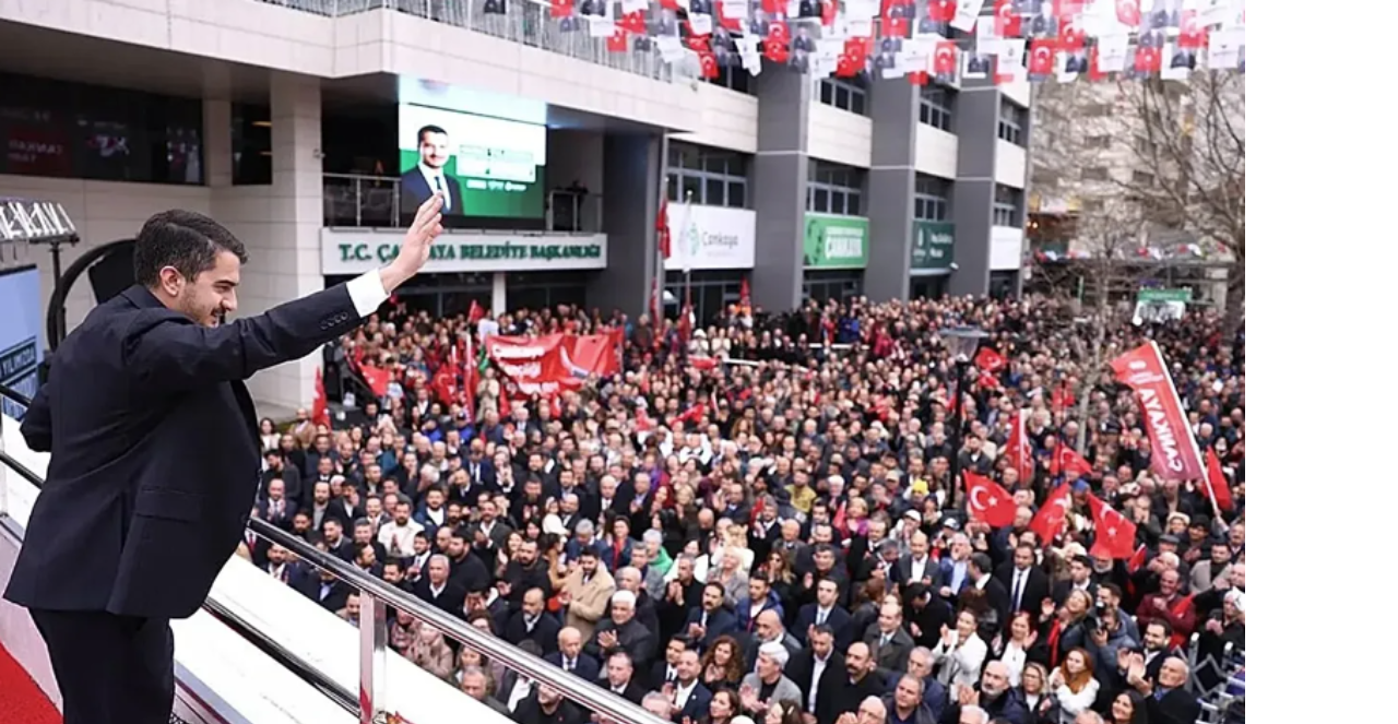 chpnin-cankayadaki-37-yillik-kalesi-yikildil.png