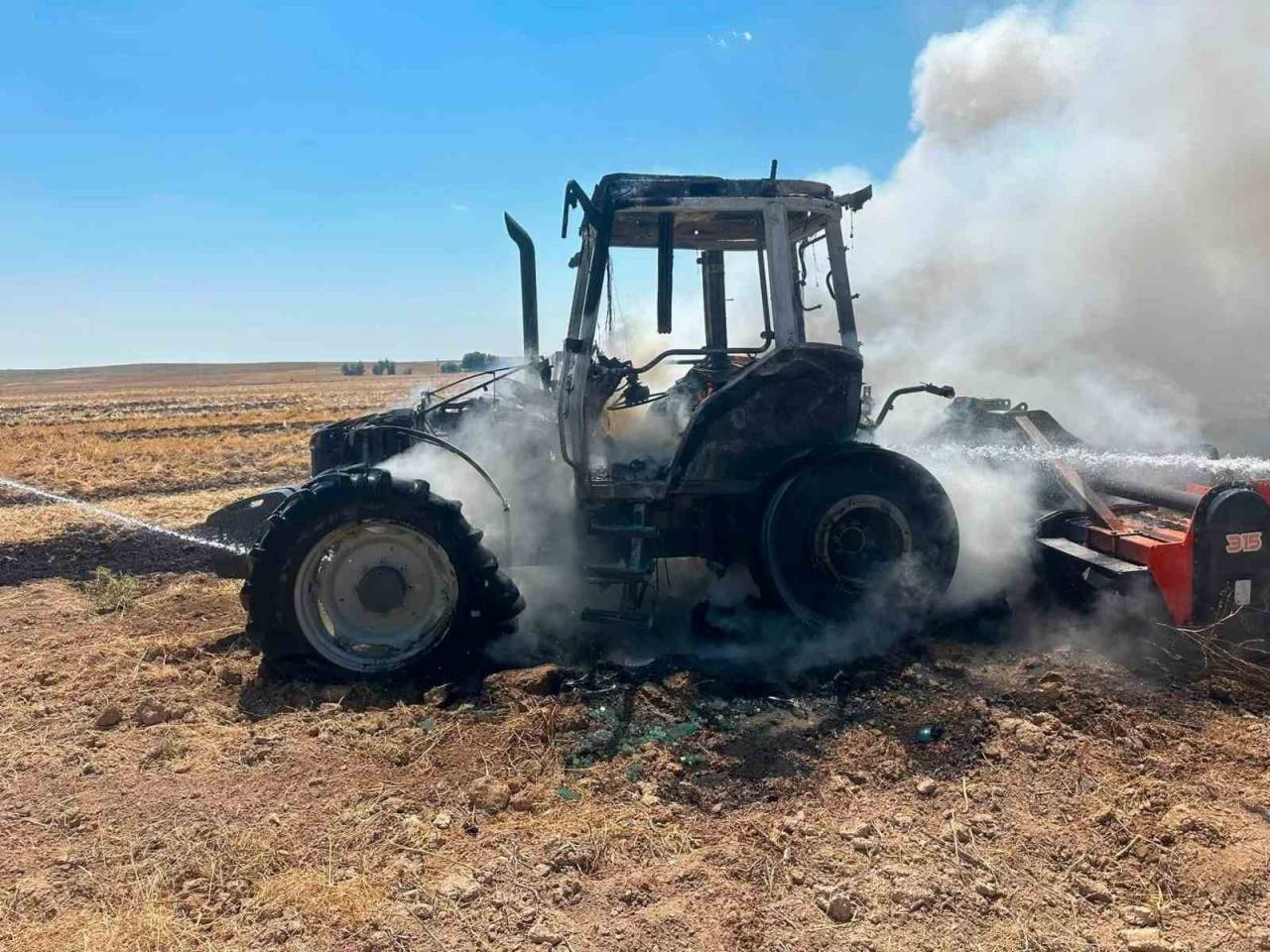 kulu-traktor-yangin.jpg