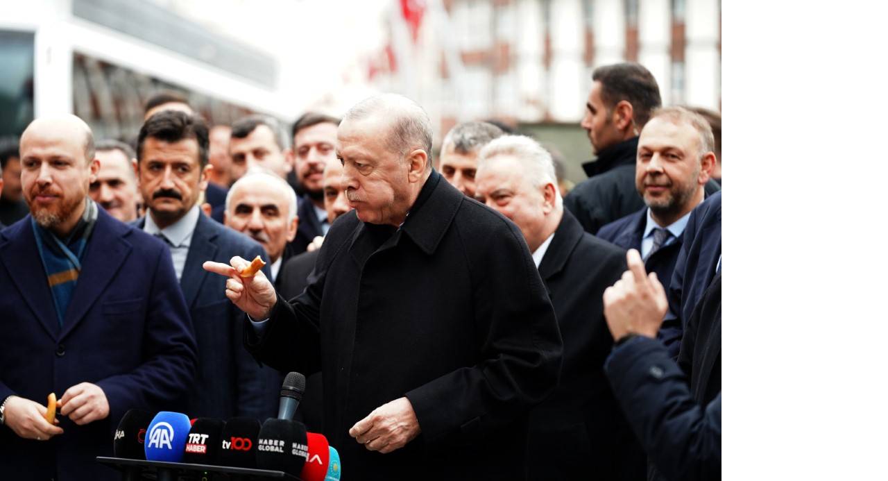 tayyip-erdogan-simit.jpg