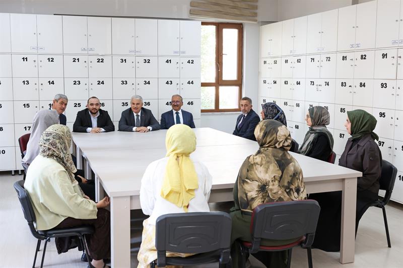 vali-ziyaret.jpg