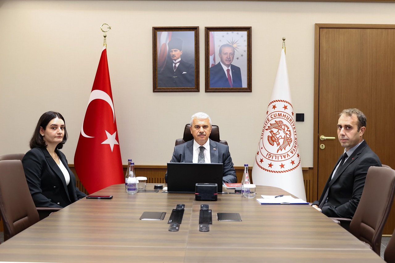 vali-akin-toplanti-1.jpg