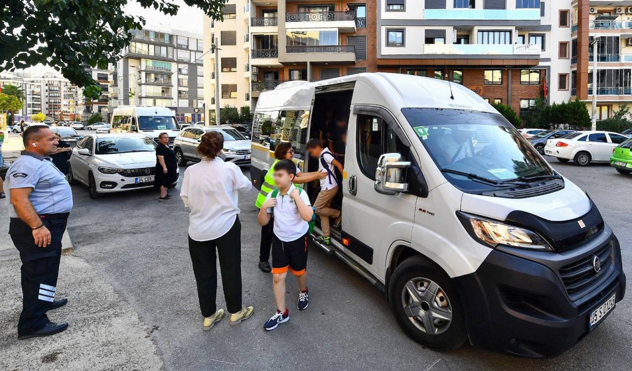 izmirde-okul-servis-ucretini-veliler-belirleyecek-1.jpg