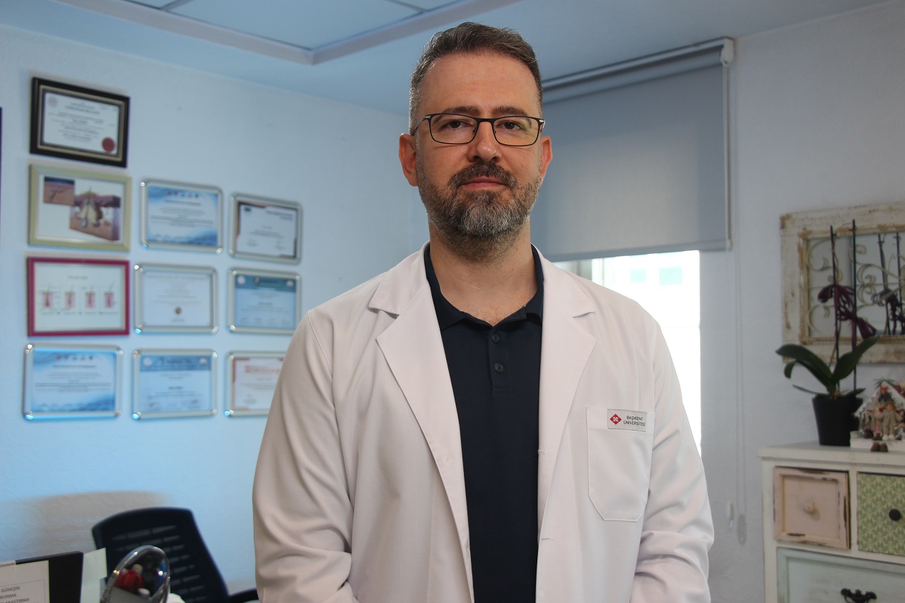 dermatoloji-uzmani-dr-emre-zekey-1-jpg.jpeg