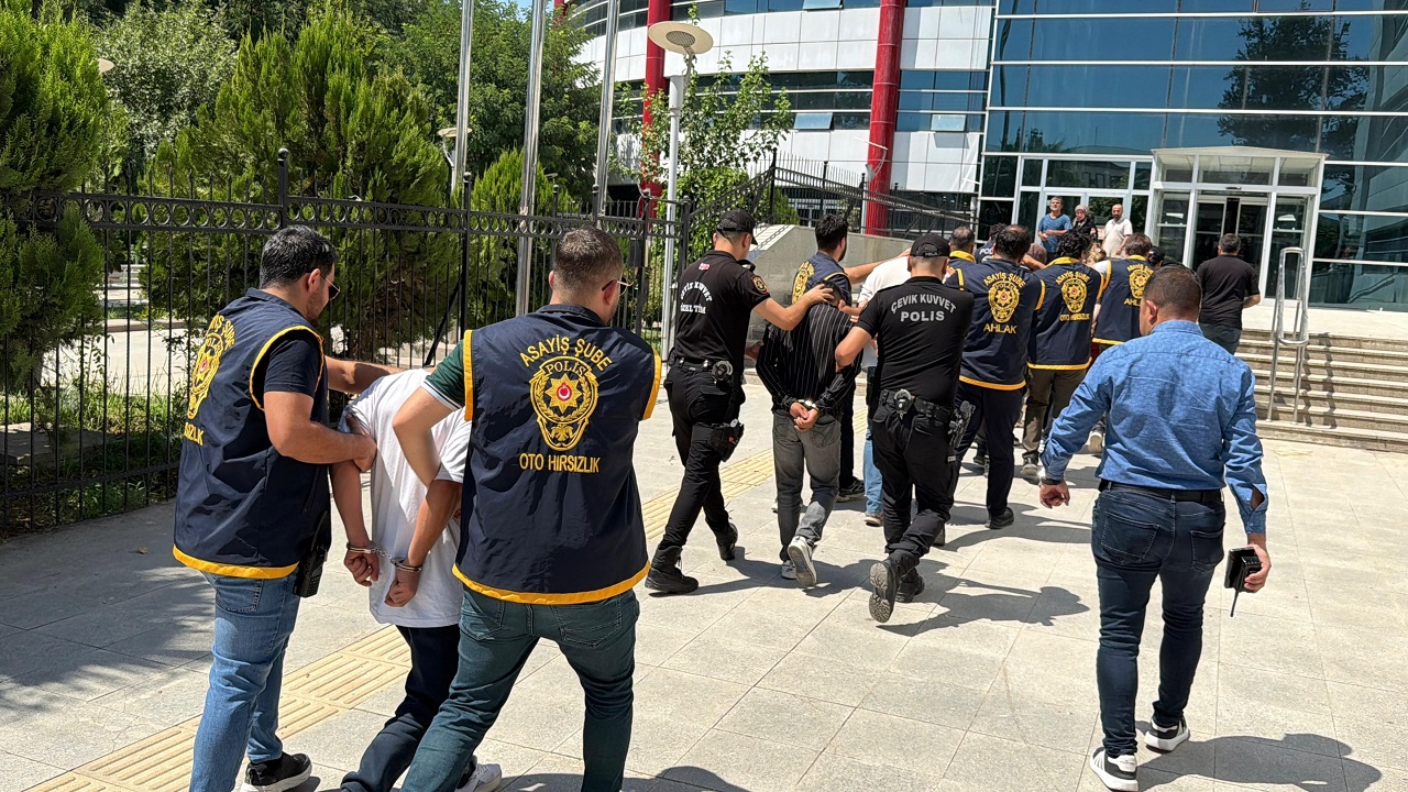 konya-adiyaman-operasyon-3.jpg