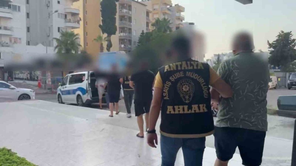 antalya-fuhus.jpg