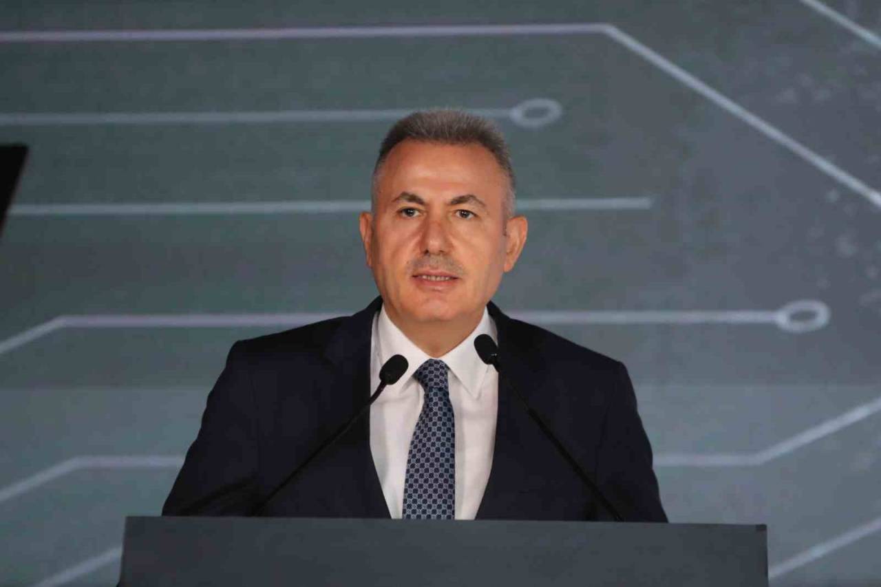 izmir-valisi.jpg