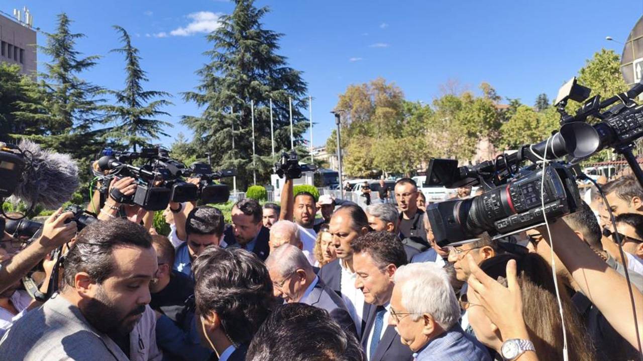 ahmet-davutoglu-001.jpg