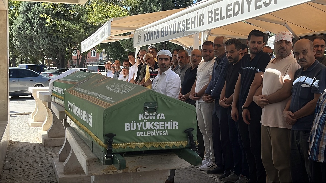 konya-kaza-kamyonet-1.jpg