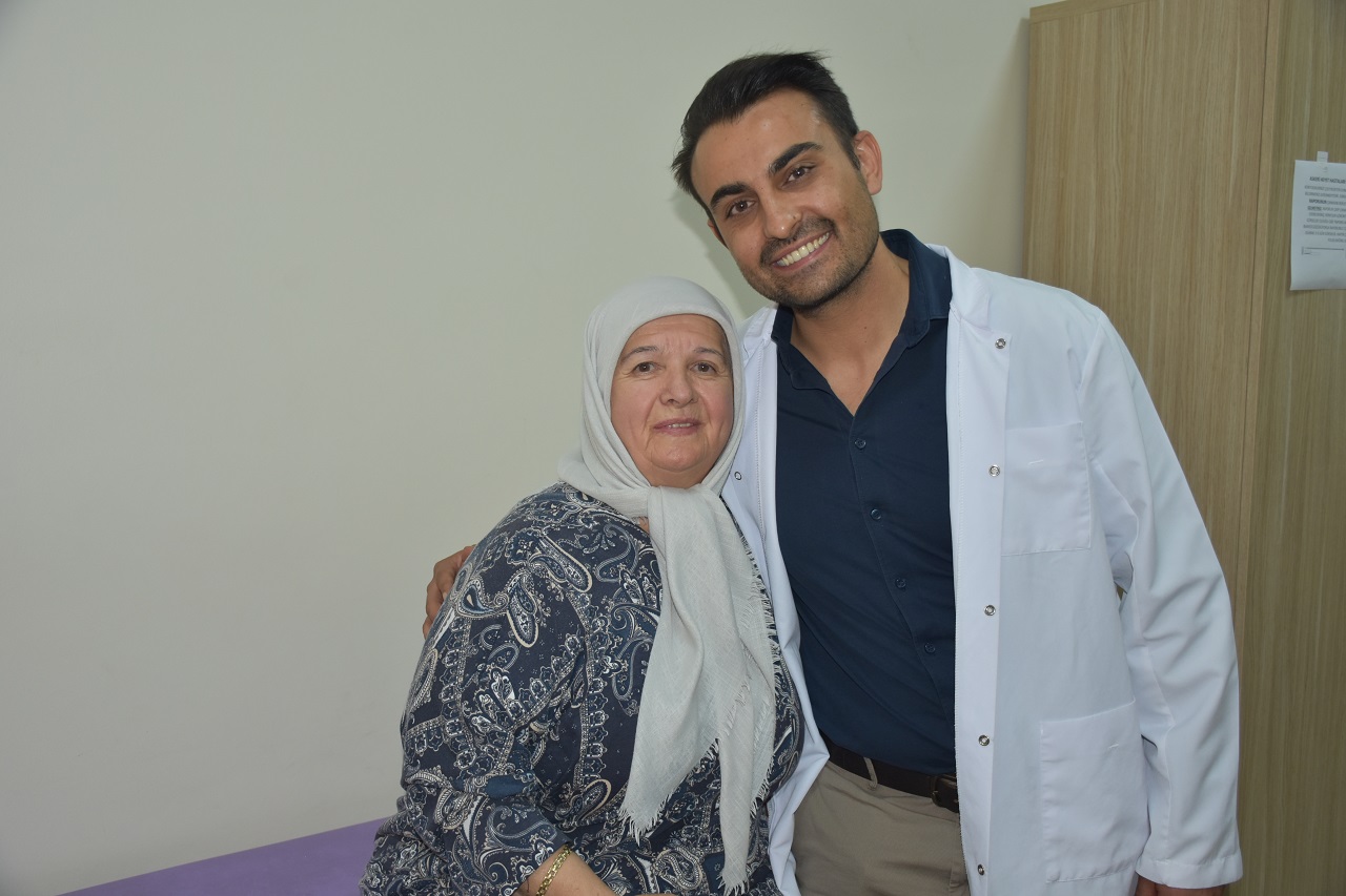 aa-20260916-42483025-42483023-ameliyat-korkusu-15-yil-surdu-agrilari-2-saatlik-operasyonla-sona-erdi.jpg