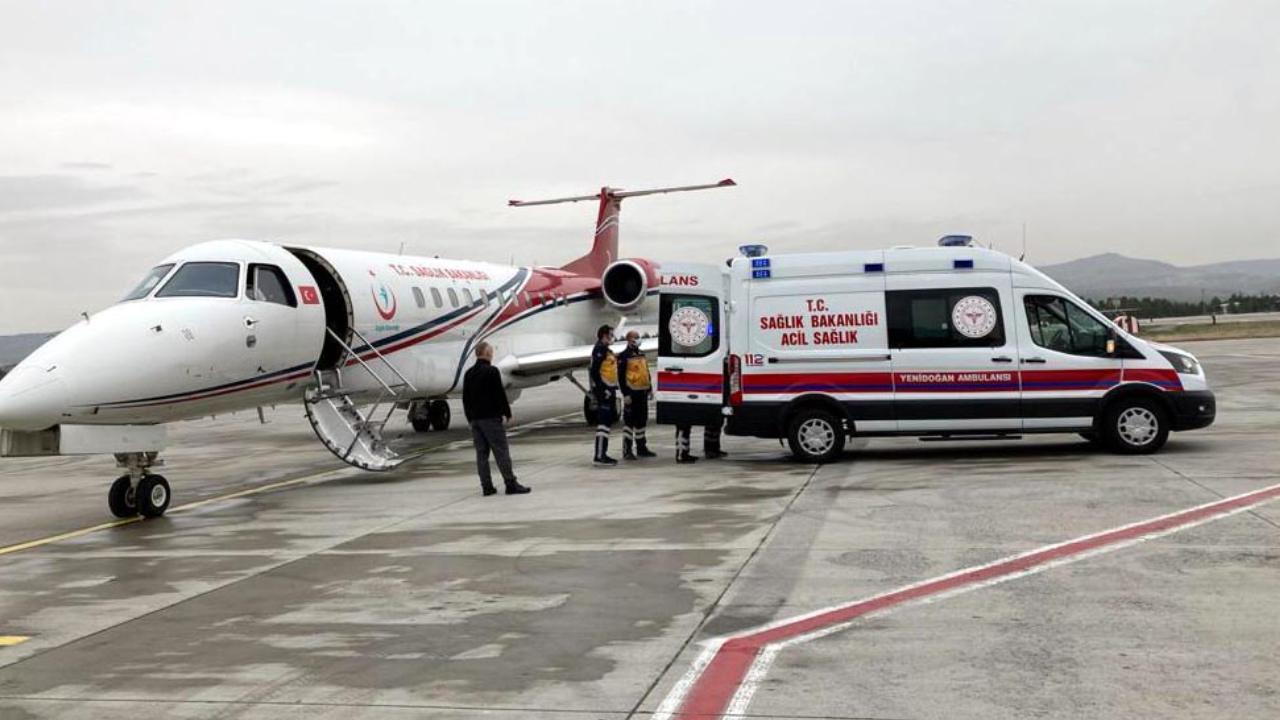 ambulans-ucak-dha-1562473.jpg