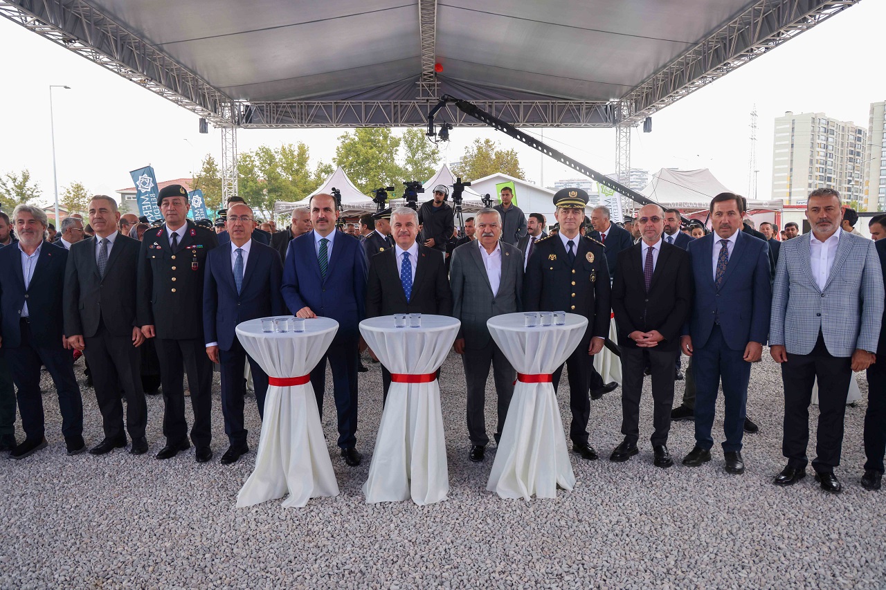 meram-emniyet-binasi-1.jpg
