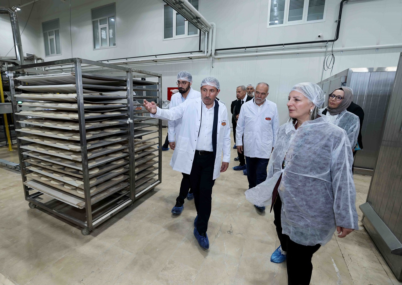karatay-ekmek-uretim-2.jpg