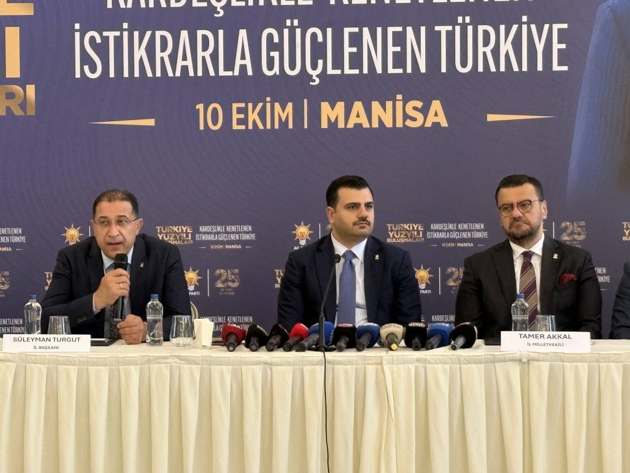 eyyup-kadir-inan-manisa-1.jpg
