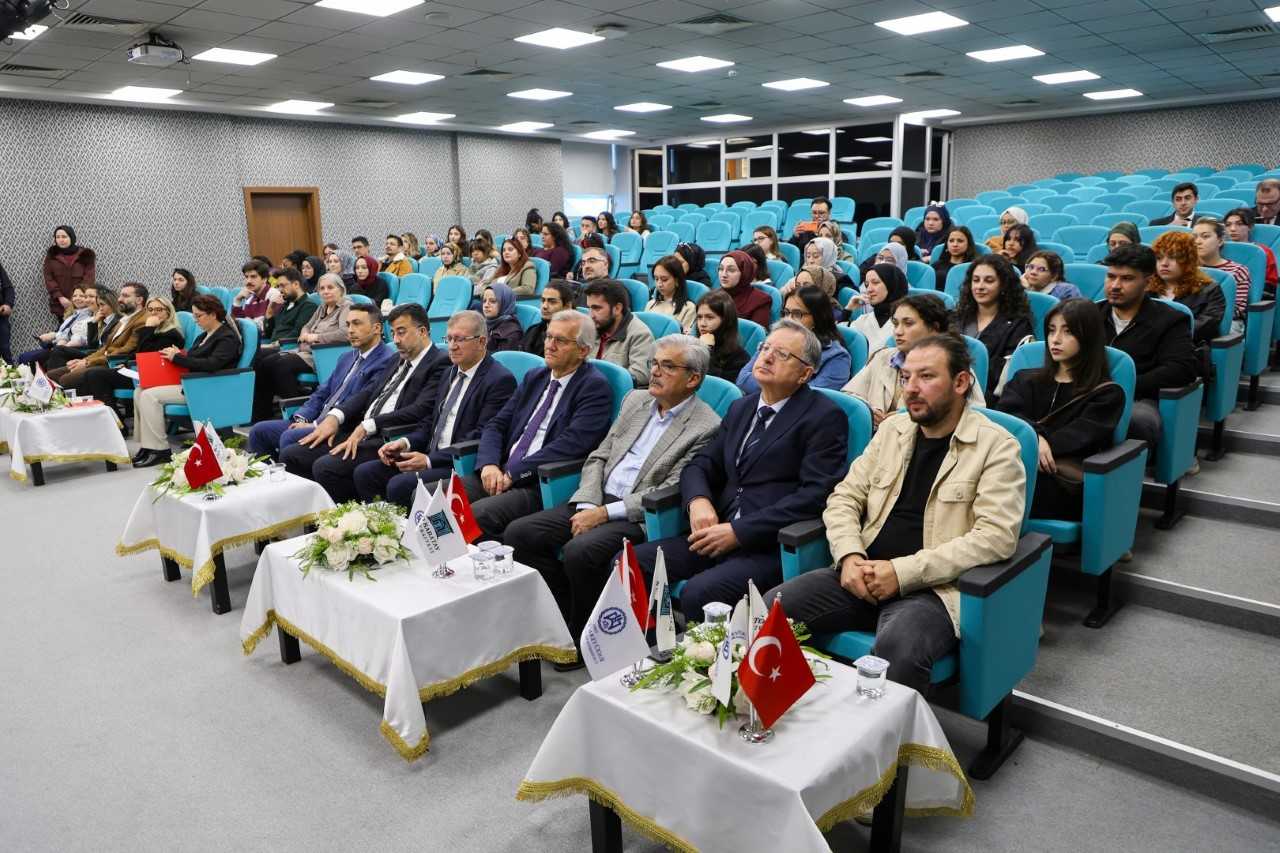 aa-20261023-42844990-42844985-konyada-iletisim-gunleri-2026-paneli-yapildi.jpg