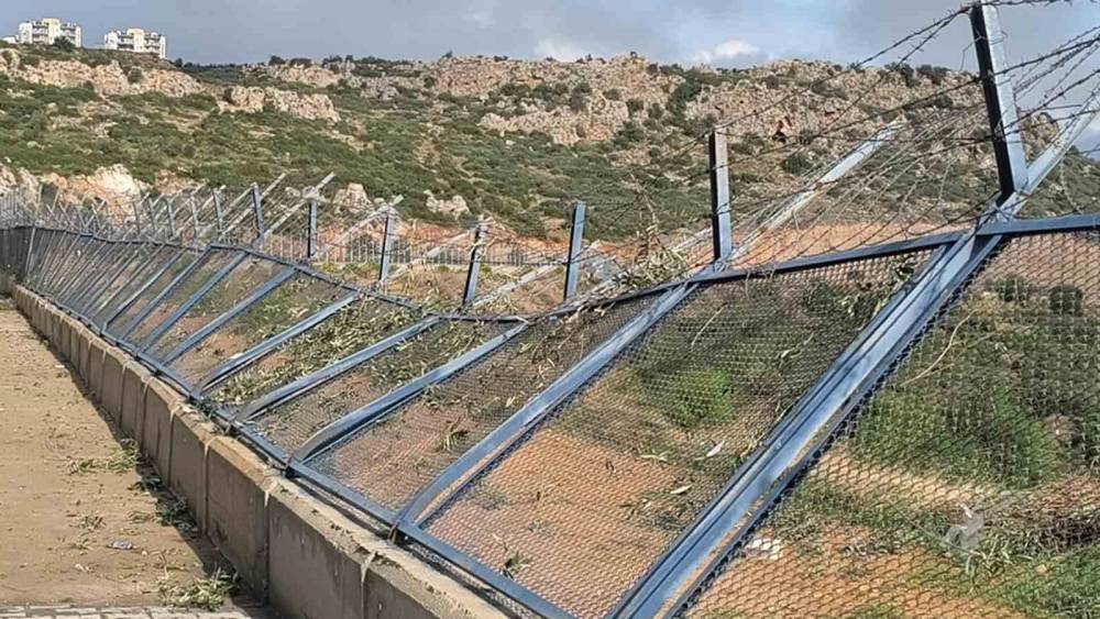 Antalya’da 4 kişinin ölümüne sebep olan hortum, şantiye alanına gelinceye kadar önüne geleni adeta parçalamış