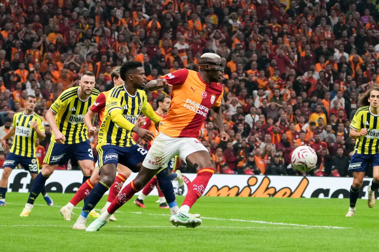 galatasaray-fenerbahce-okan-buruk-3.jpg